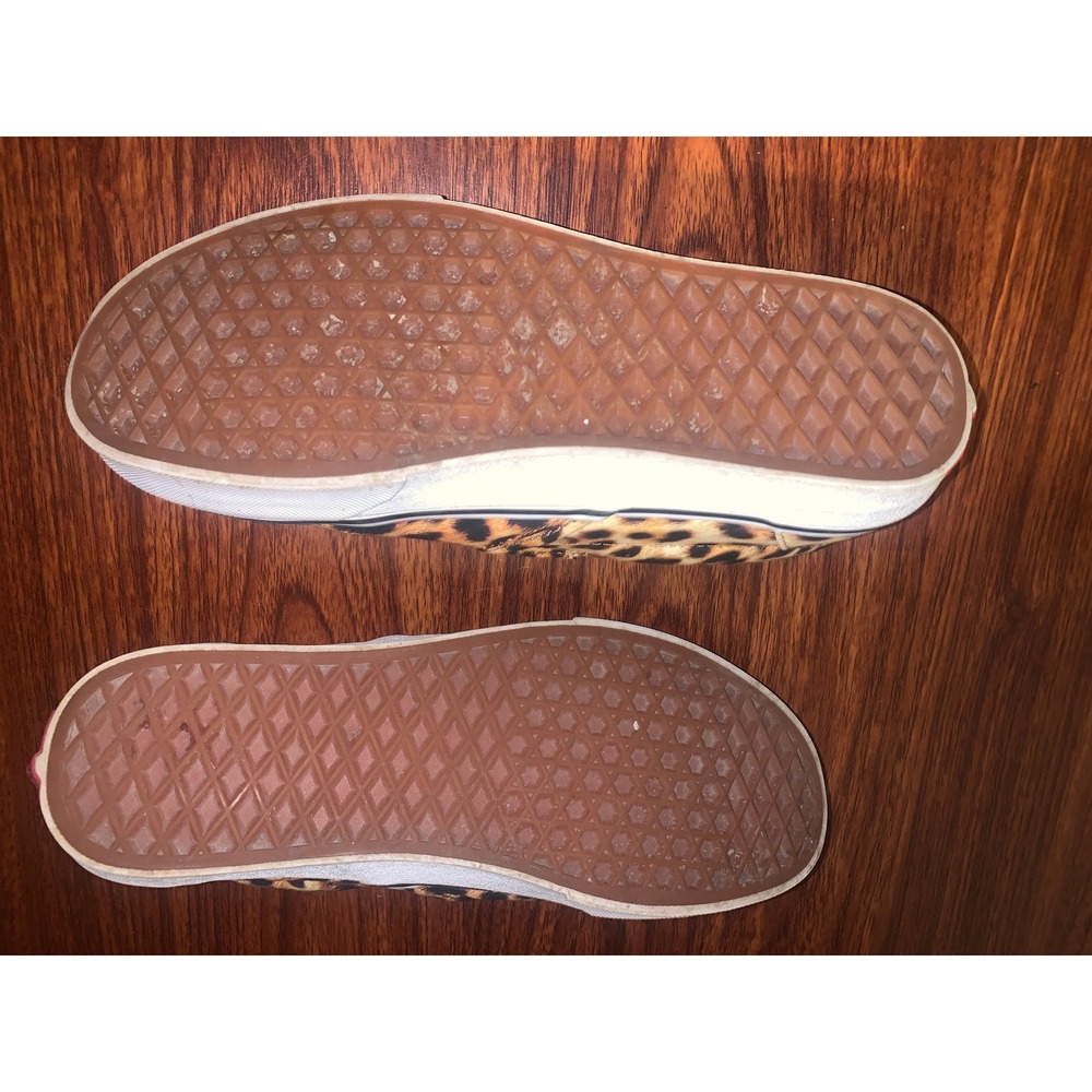 Used Vans Classic Slip-On shoes in leopard print sz 8 1/2 W 7 M - Picture 4 of 5